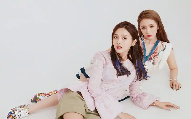 《创造101》选手时尚写真图片壁纸