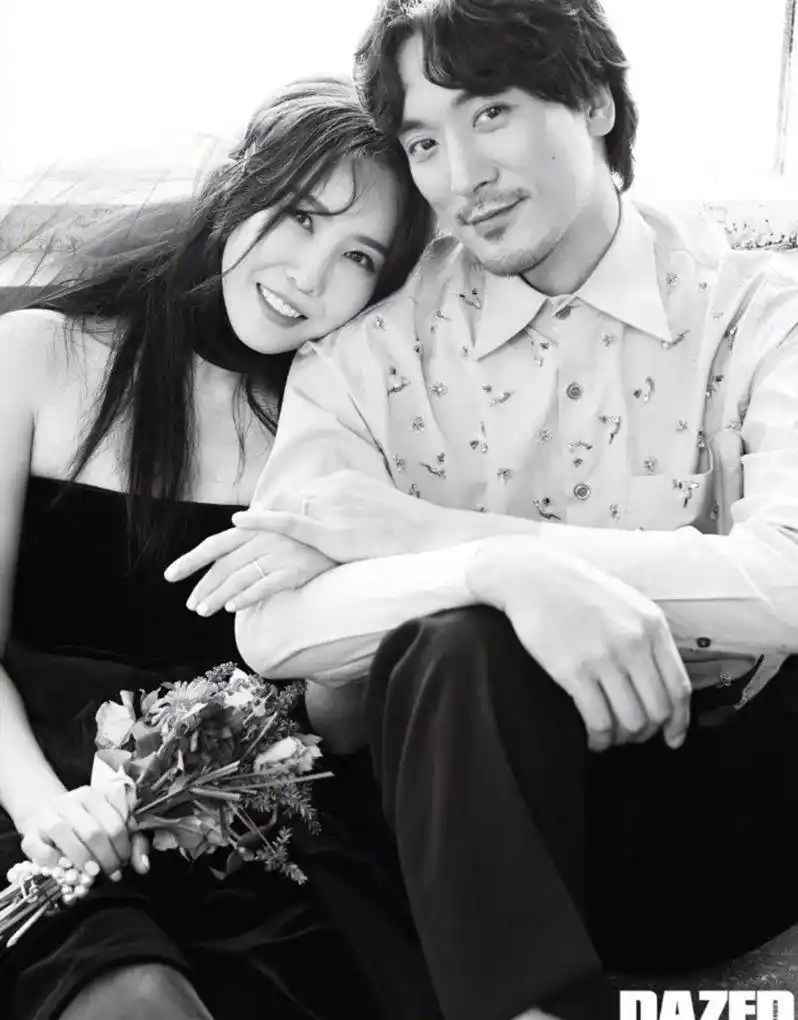 权志龙姐姐与43岁男星金民俊的婚纱照曝光颜值超高太幸福啦