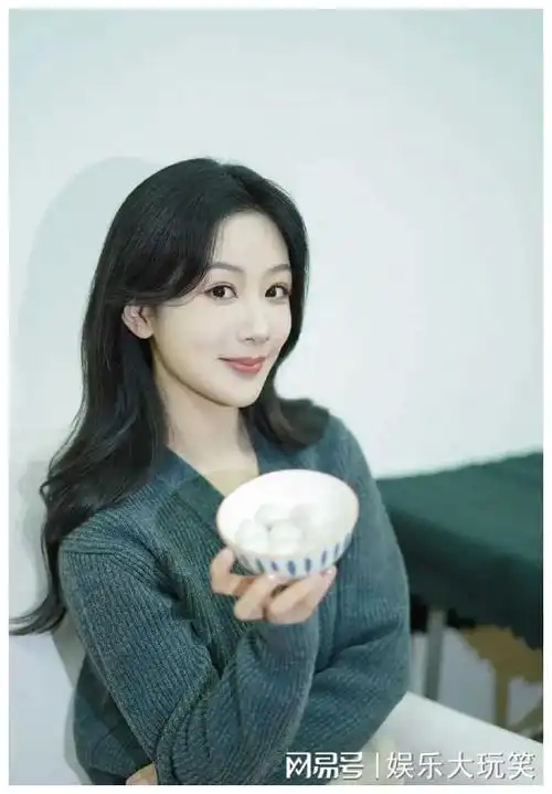 王一博杨紫肖战等明星合影曝光引发粉丝狂热