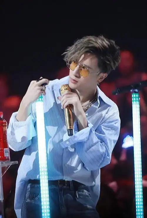 盘点薛之谦的冤种经纪人,做的奇葩事,一件比一件搞笑!