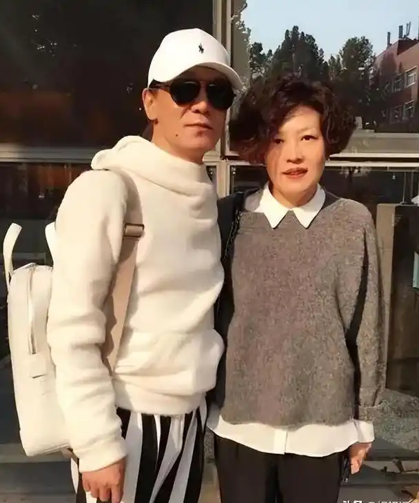 哈文:陪读生活结束后,回国后就立马带女儿到上海拜访王冠