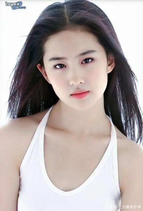 清爽型号美女刘亦菲