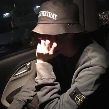 一组超级帅气又高冷的男生头像