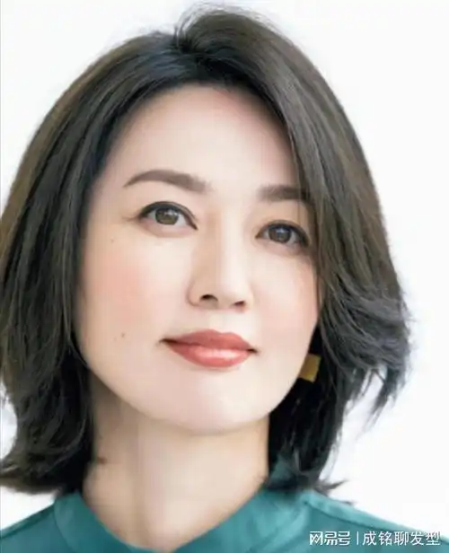 中年女性不一定要长发披肩试试锁骨发或是短发轻盈利落又减龄
