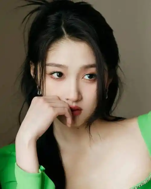 女星关晓彤写真集:国民女神,亭亭玉立