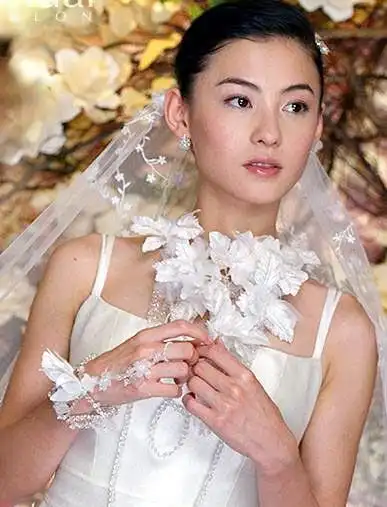 谢霆锋张柏芝结婚照片