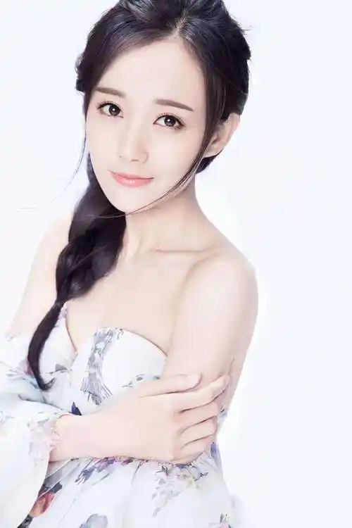 遇见--女神:迷人魅力不可挡,李一桐惊艳写真