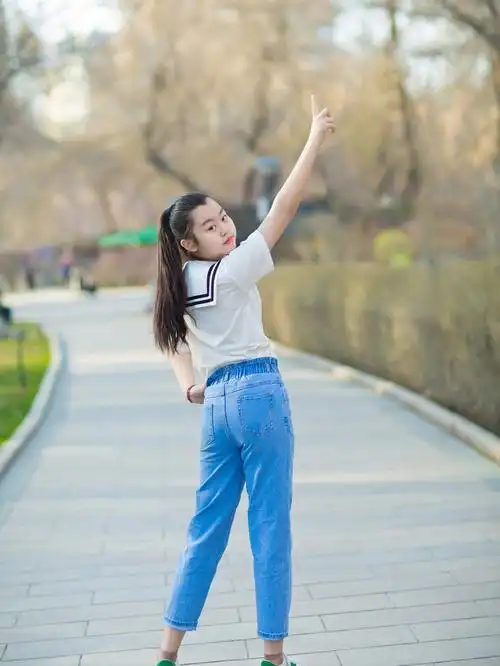 12岁我那个朝气蓬勃的女孩