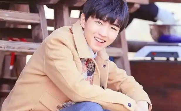 王俊凯正缘八字(王俊凯女朋友蒋依依)