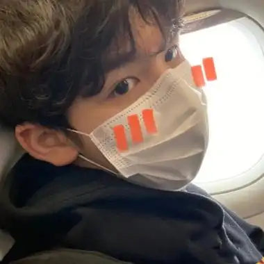 真人版头像男帅气不像网图的照片,男生头像图片