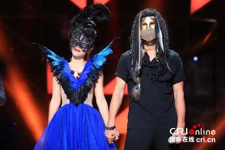 李克勤惜败惹争议 《蒙面歌王》见证歌手蜕变之旅_滚动新闻_威海大众