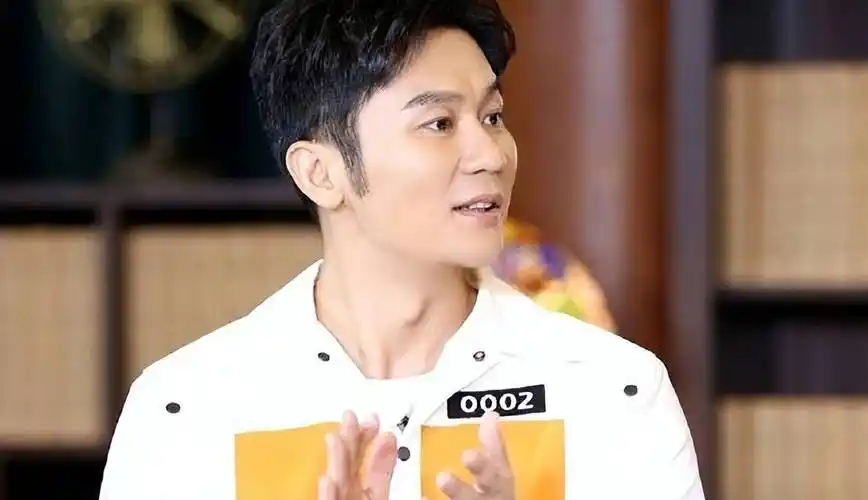 44岁李晨终于为自己的"不可一世"付出代价_领域_才能_时候