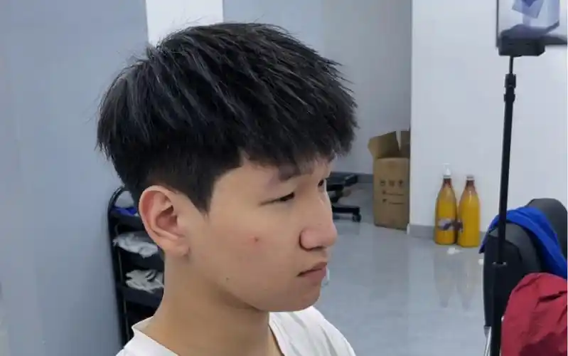 自然卷男生做什么发型帅?