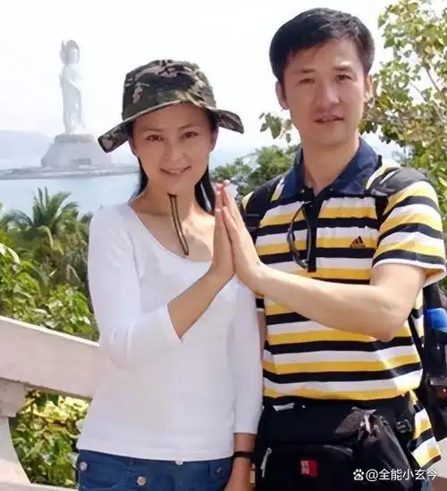 初恋李亚鹏二恋李泉三恋耿乐情归黄志忠如今51岁仍未婚