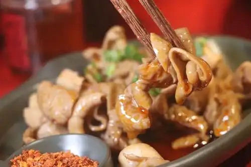 我反正每次必点卤肥肠,你们随意.