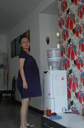 晒两张大肚肚照片