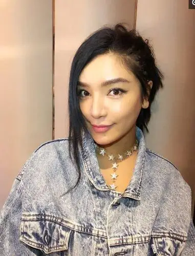 江映蓉只不过换了化妆师,网友却说她换了一张脸!