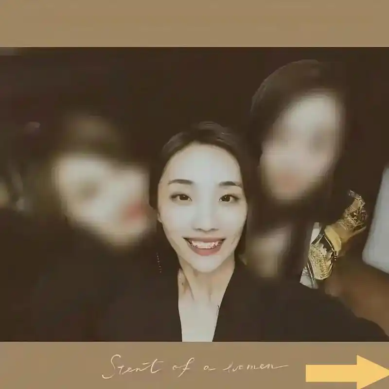 胡歌老婆近照曝光!卸妆后的真实颜值太普通,打扮土气小肚子抢镜