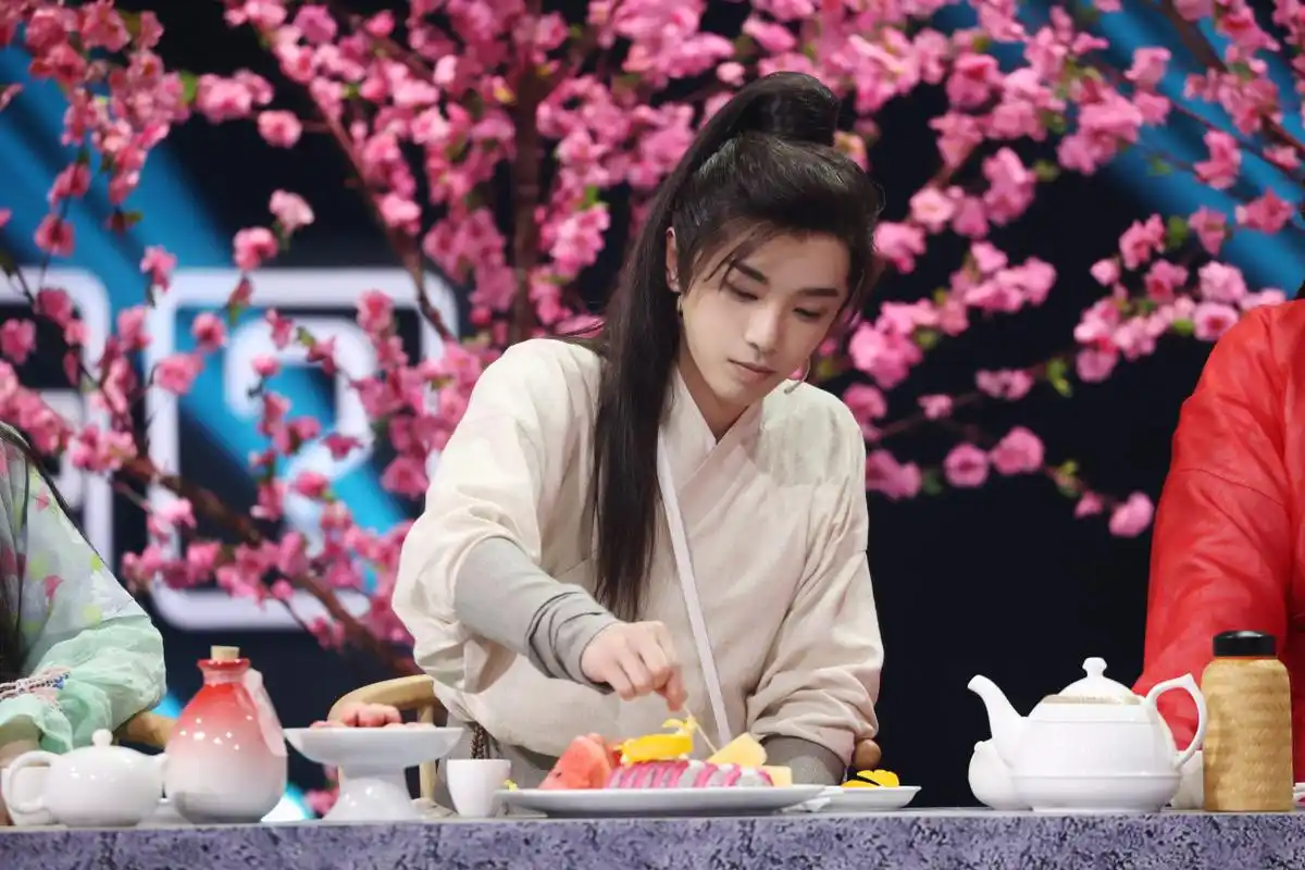 华晨宇古装造型合集,玉树临风,翩翩少年郎