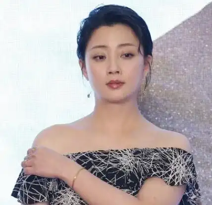 内地隐形富豪孙东海的座驾曝光,妻子殷桃的车才是亮点