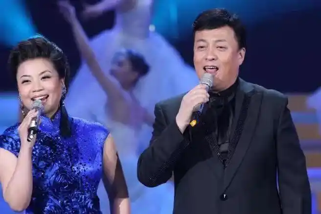 张也53岁未婚未育与吕继宏共同唱婚誓友情比爱情更坚固