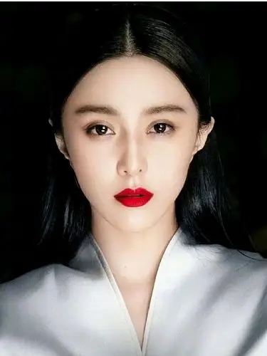 为什么那么多人拿范冰冰当整rong模板