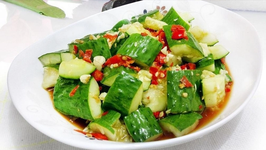 饭店的凉拌黄瓜为什么这么好吃?原来做法有小妙招,一看就会