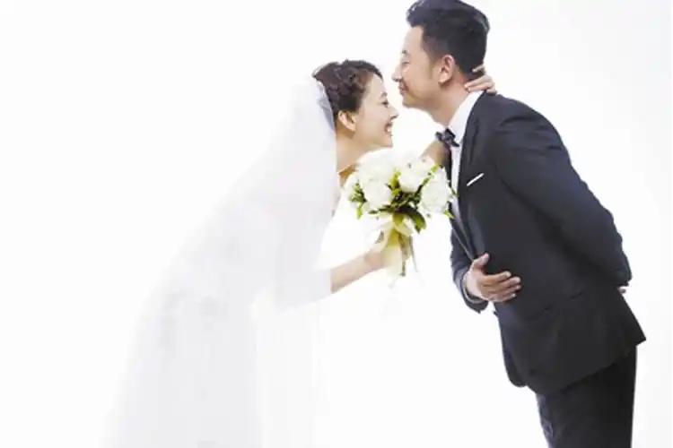 鹿晗迪丽热巴婚纱照公布七款婚纱照你喜欢哪一款