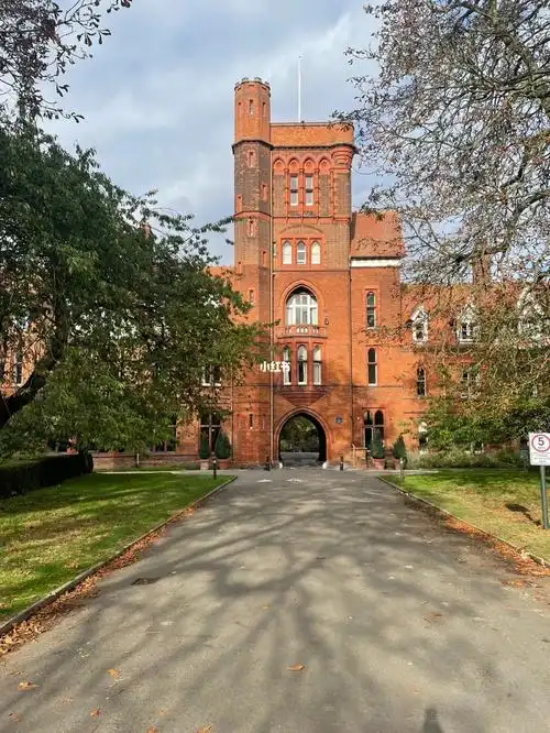 想找个喜欢打乒乓球的球友平时一块玩玩#乒乓球  #剑桥大学  #格顿