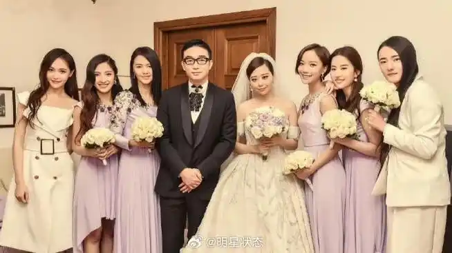 考古16年张靓颖结婚时和姐妹团的合影,刘亦菲,唐嫣,王珞丹,谭维维