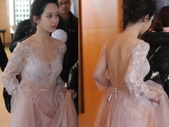 杨紫透明粉薄纱裙秀酥胸