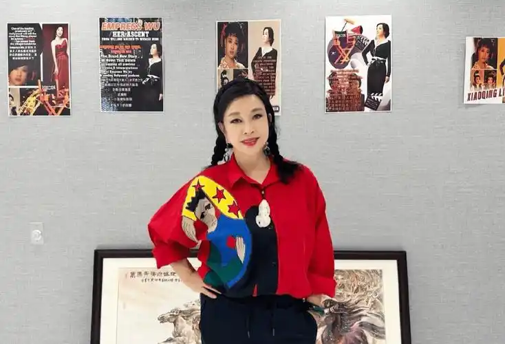 看到刘晓庆的近照和网友们的热议,我不禁想起了自己身边的老人.