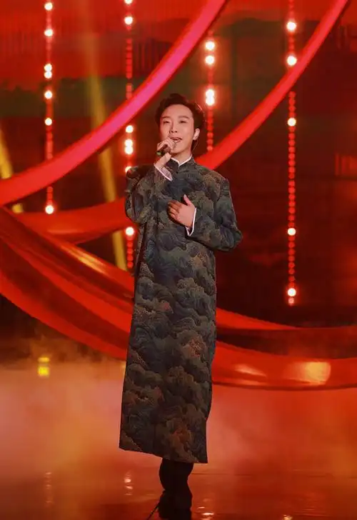 李玉刚跳河事件是真的吗 后来李玉刚表示当时是逼迫无奈