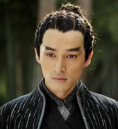 宁珂变成了老鹰,宇文拓一个人带娃小七走了,董永一个人带娃多好呀