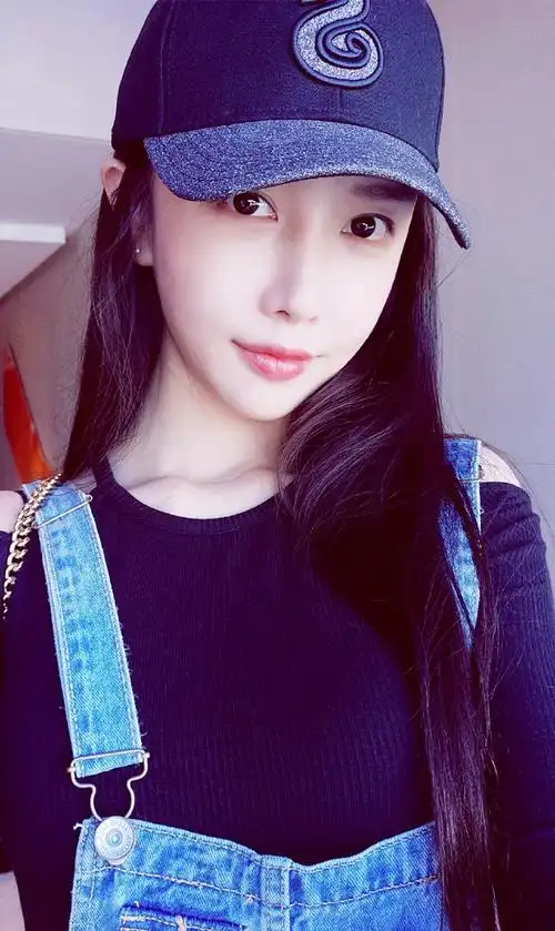 气质美女潘时七漂亮的鹅蛋脸肤白貌美身材超棒颜值特别高