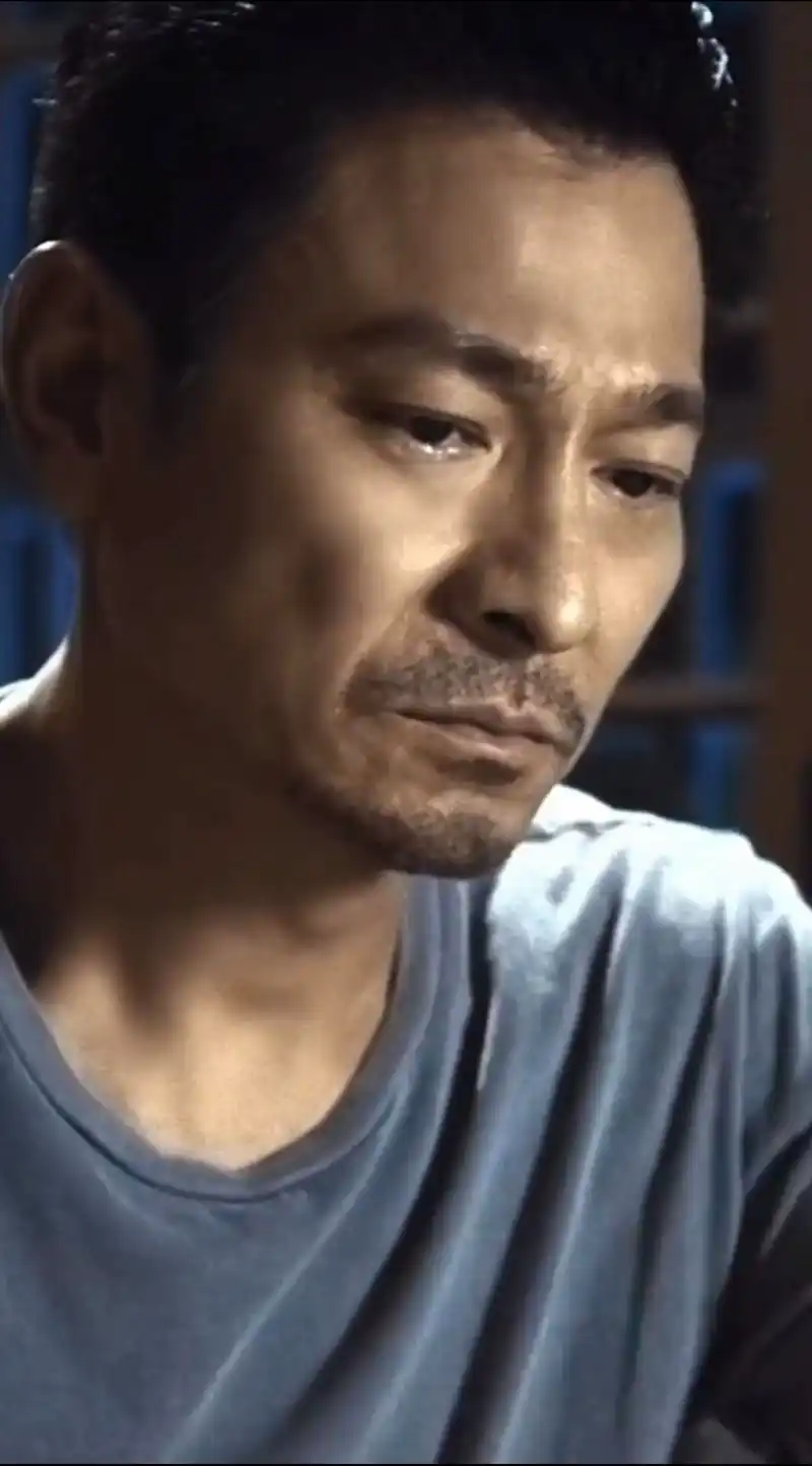 扎辫子留胡子的华仔好帅