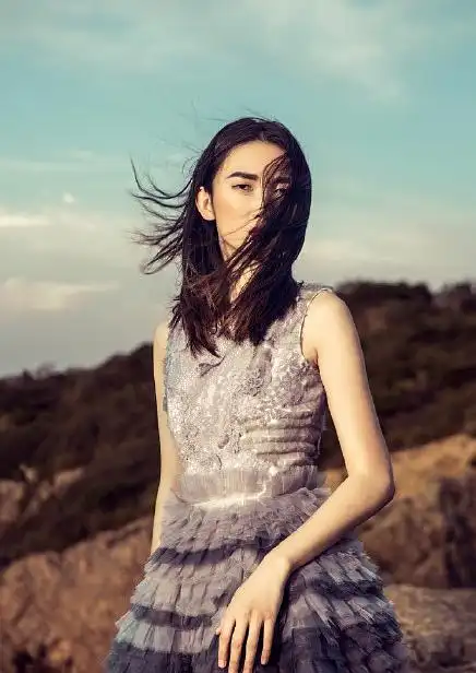 娄清tsing lou的图片