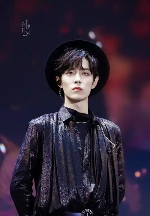 一博发文有深意但配图感觉蓝二画风不对,舅舅赶去无锡_王一博_陈情