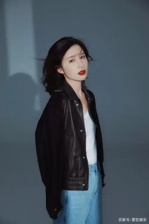 网曝黄景瑜前女友已出院,助理再晒高清结婚证,强调这是真的