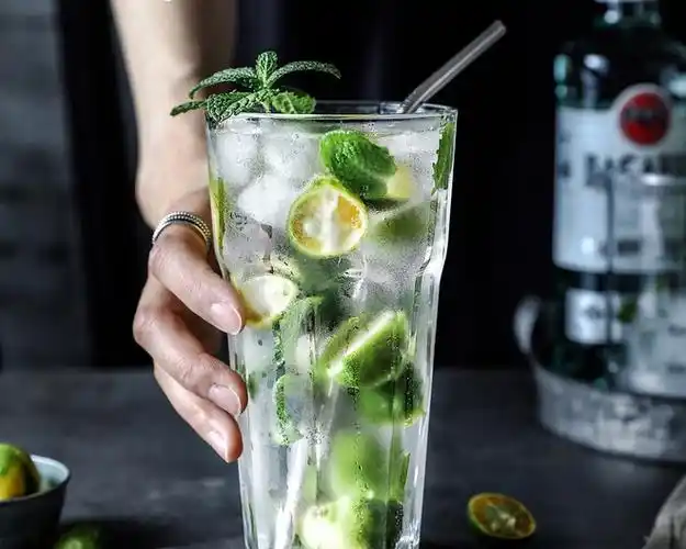 mojito鸡尾酒的寓意和象征莫吉托鸡尾酒象征的意义