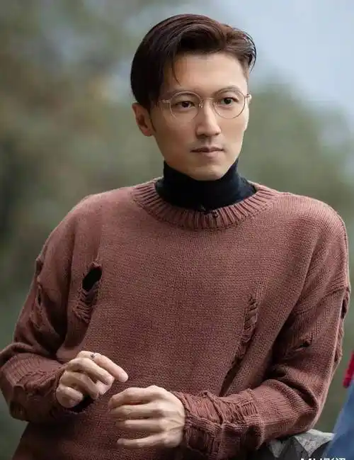 谢霆锋近照曝光,越来越王菲范儿,他最爱的人是不是王菲?