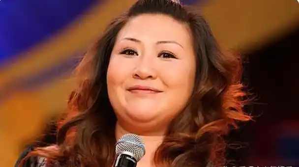 郭德纲老婆王惠体重暴增,行走需人搀扶,全部财产要给三夫人吗?