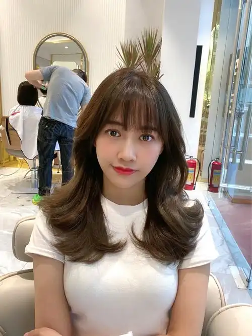 弧形刘海谁剪谁好看的设计