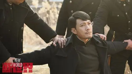 《新世界》孙红雷得知和谈真相 万茜疗伤上药惹心疼