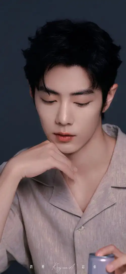 肖战超话#微博king和queen#xiaozhan#肖战#🍷更新一则壁纸