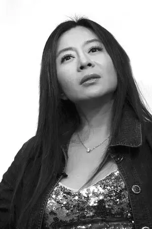 翻版刘德华否认结婚 拒回应喻可欣怀孕买房(图)(2)