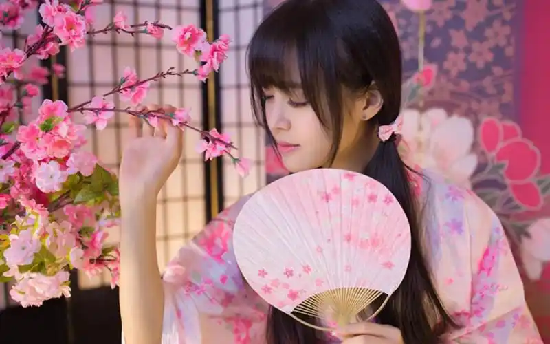古风复古白皙甜美 内容简介 日系高颜值和服美女写真高清桌面壁纸