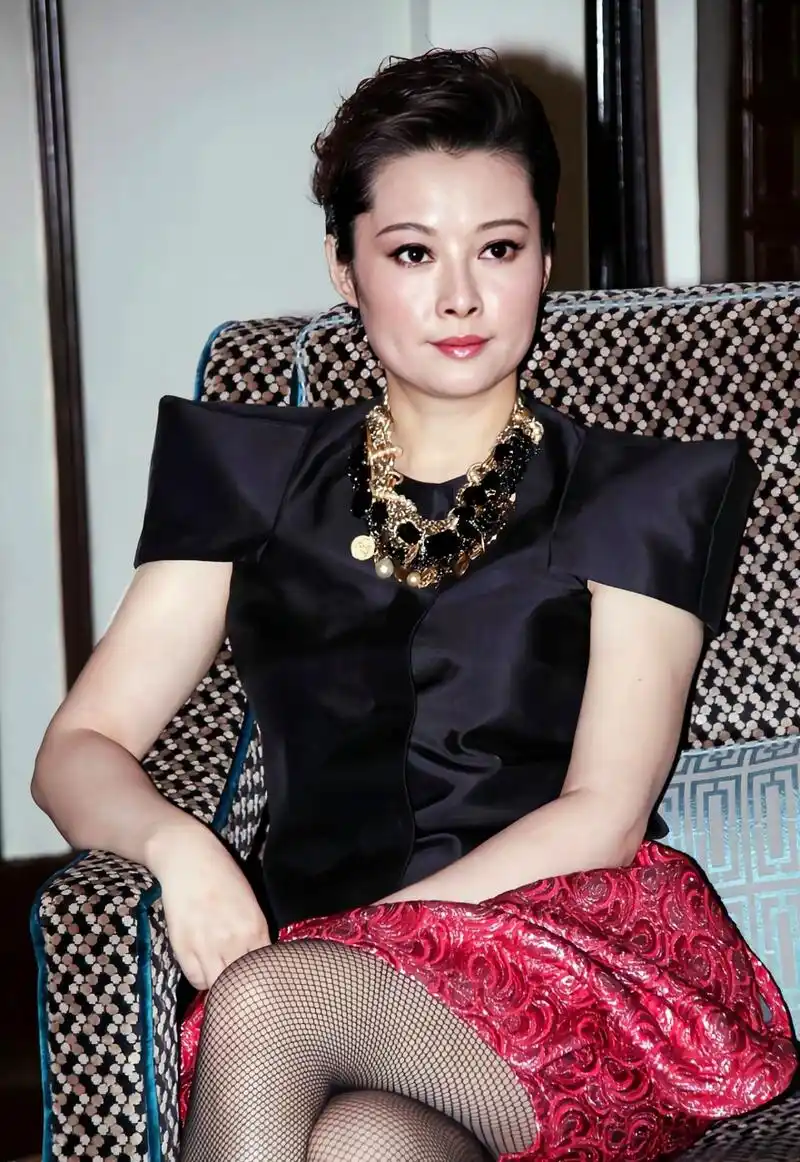 袁立,1972年7月出生于浙江省杭州市,中国内地女演员,毕业于北京电影