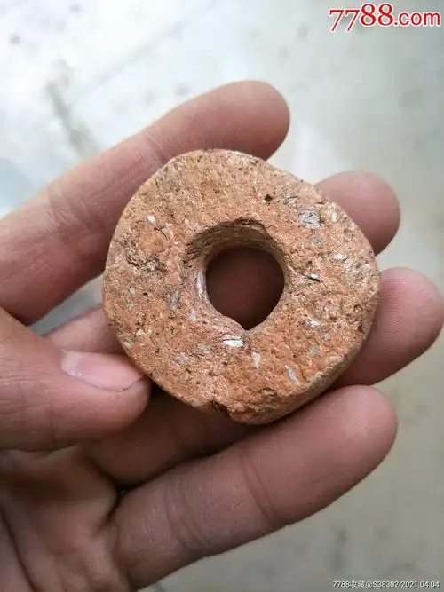 史前加砂陶红山文化夏家店文化玉璧一枚