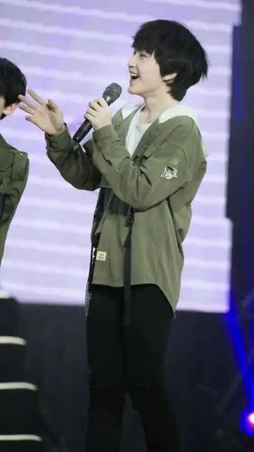 【赵冠羽】舞台